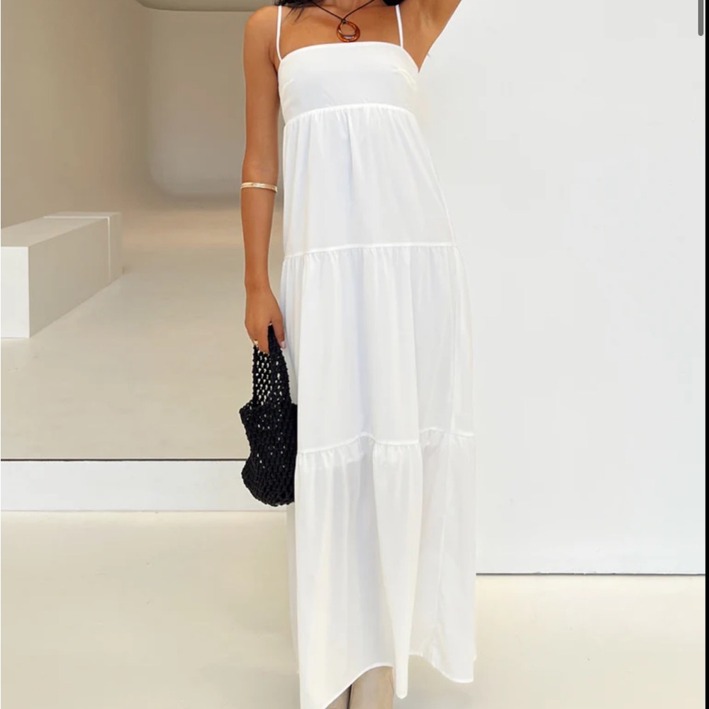 Elegant White Maxi Dress
